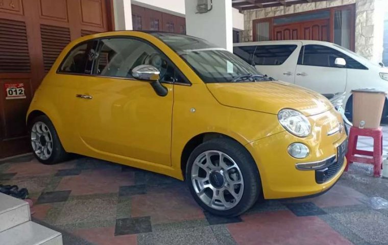 Jawa Timur, Fiat 500 1.4 2015 kondisi terawat