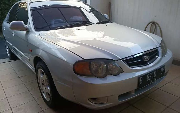 Mobil Kia Spectra 2002 terbaik di Banten