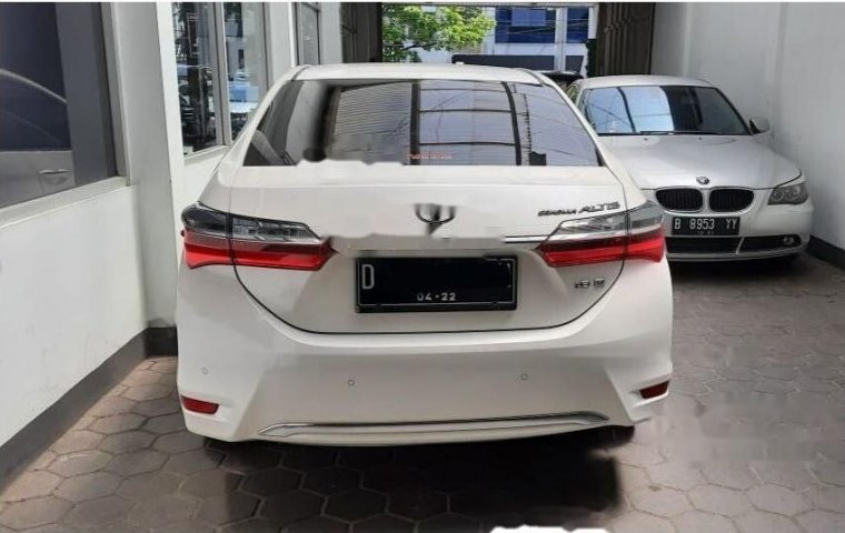 Jawa Barat, Toyota Corolla Altis V 2017 kondisi terawat