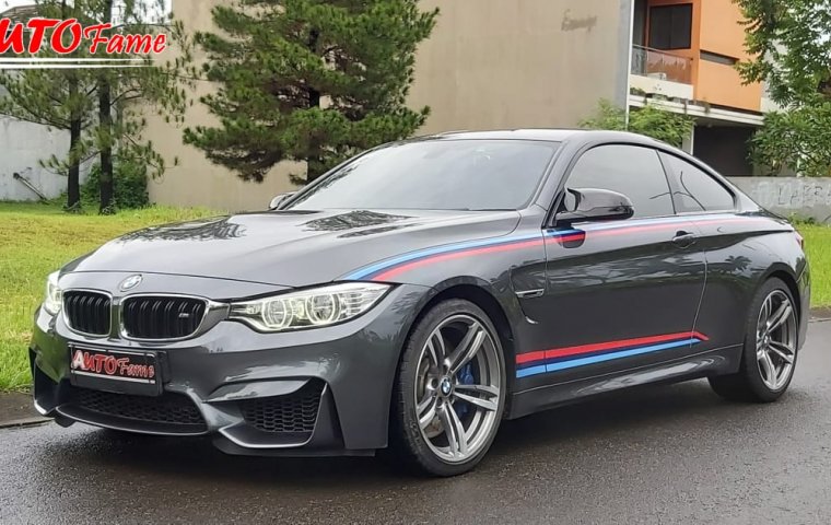 BMW M4 F82 3.0 L6 Coupe 2015