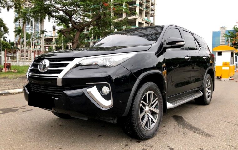 Toyota Fortuner VRZ 2016 Hitam