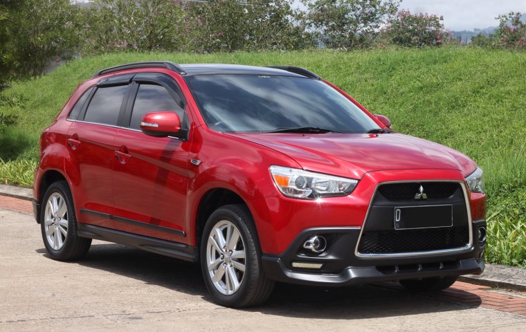 Mitsubishi Outlander PX 2.0 AT Istimewa Sekali