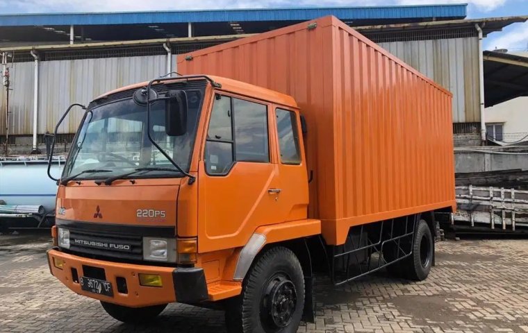 SANGATMULUS+BanBARU,MURAH FM517 HS Fuso Engkel 4x2 Box Besi 2012