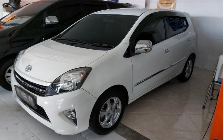 Toyota Agya 2015 A/T  putih