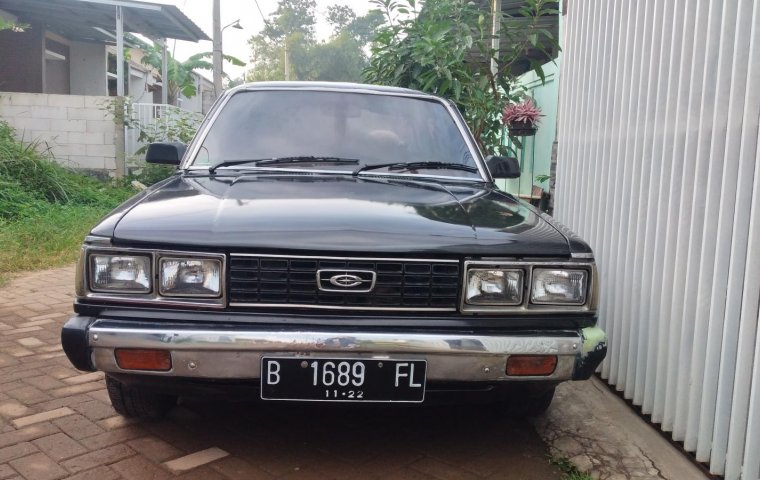 Toyota Corona 2000 (RT132 retro) th. 1979 