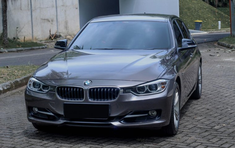 BMW 3 Series 320i Sport 2015 - Havana Beige