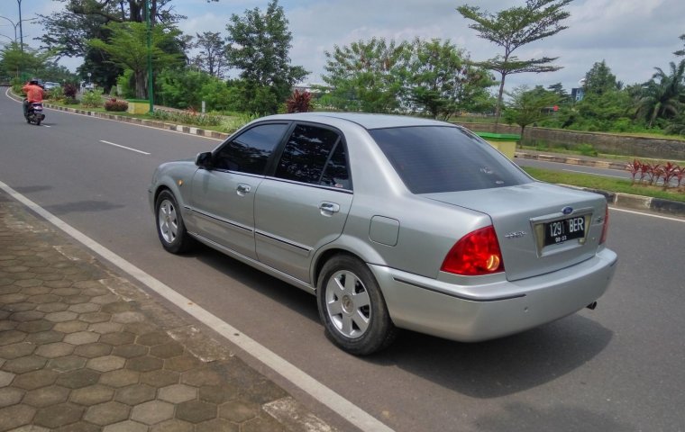 Mobil Ford Lynx Ghia 2004 dijual, Jambi