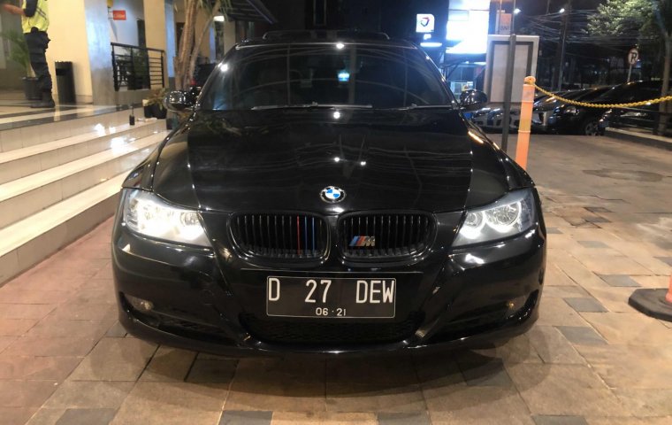 Jual cepat mobil BMW 3 Series 320i 2005 CBU sunroof