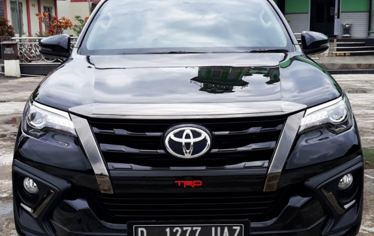 Toyota Fortuner VRZ 2019 Hitam