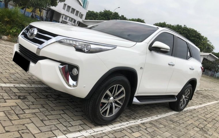 Toyota Fortuner 2.7 SRZ AT 2016