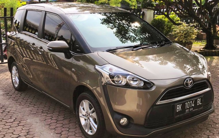 Toyota Sienta G MT 2017 Coklat original