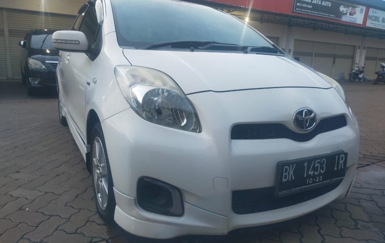 Toyota Yaris E MT 2013 istimewa & Termurah