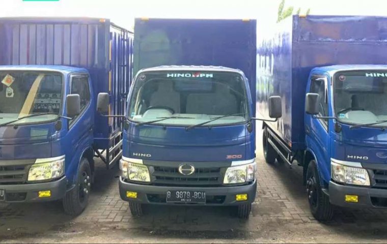 RENTAL SEWA bulanan tahunan CDD elf Dutro coltdiesel canter box 125ps  @7.5jt/bln