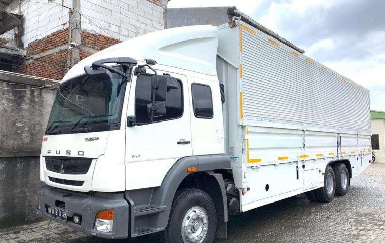 Rental sewa 6 bulan / tahun fuso hino tronton 6x2 wingbox wing box DLL