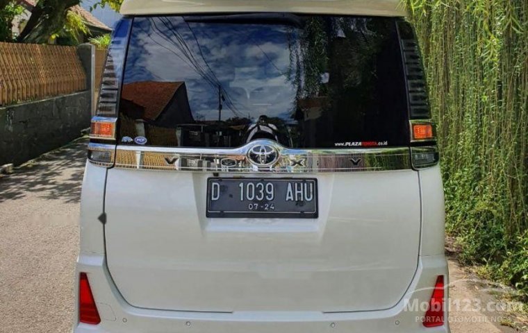 Dijual mobil bekas Toyota Voxy , Jawa Barat 