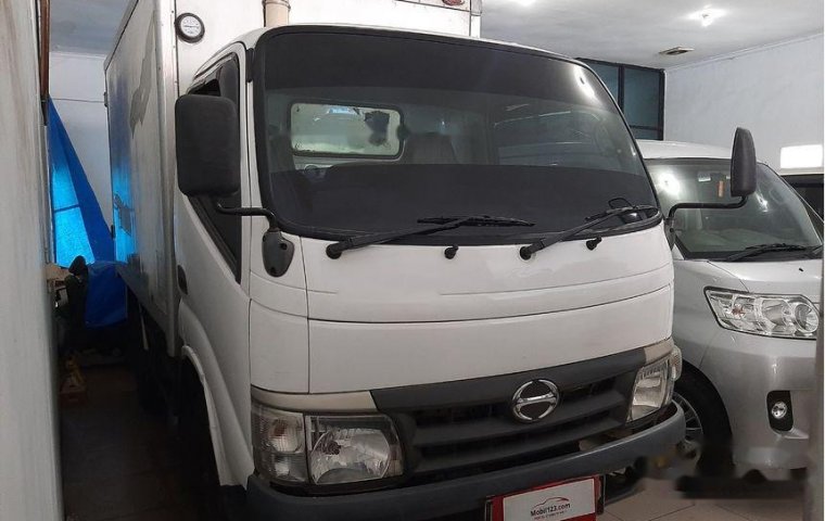 Dijual mobil bekas Hino Dutro , Jawa Timur 