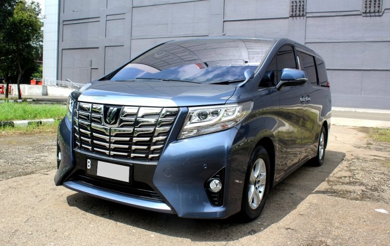 Toyota Alphard X at 2015 Biru