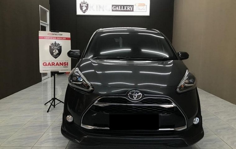 Toyota Sienta Q Grey 2018