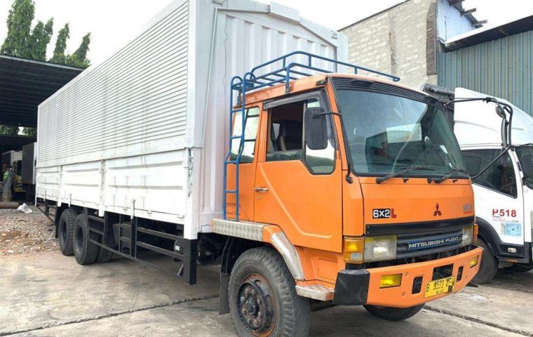 Rental sewa 6 bulan / tahun mitsubishi fuso hino tronton 6x2 wingbox wing box DLL