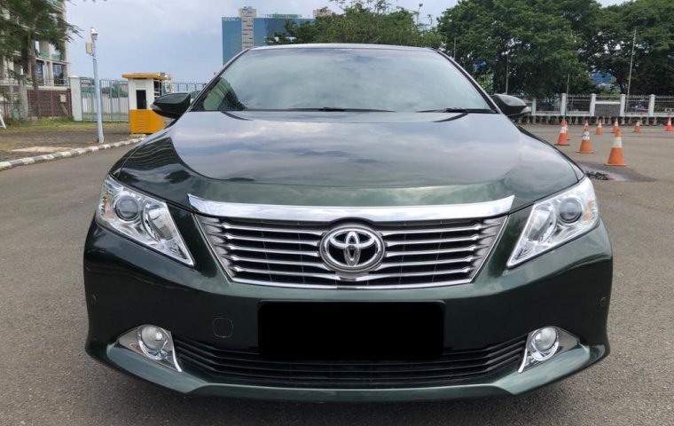 Toyota Camry 2.5 V 2012 Hijau pakai 2014