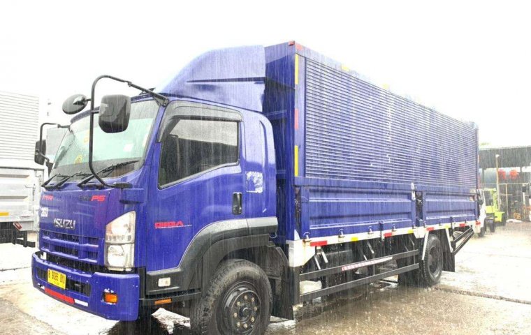 rental sewa truk engkel 6roda Fuso FM517HL hino isuzu giga FTR90P