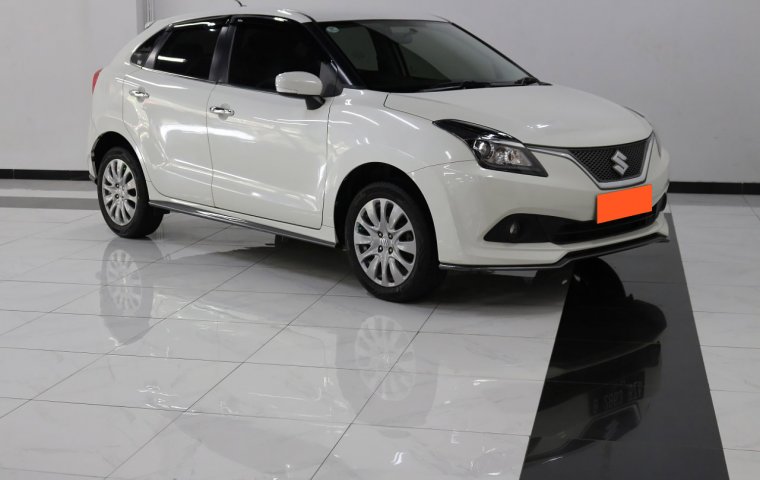 Suzuki Baleno Hatchback MT 2017 Putih