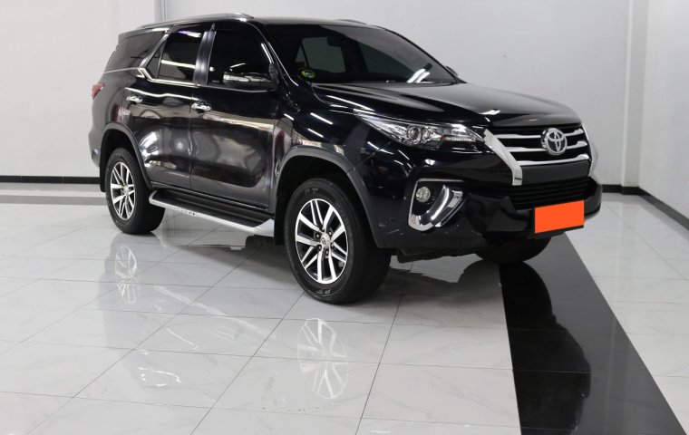 Toyota Fortuner 2.4 VRZ AT 2017 Hitam