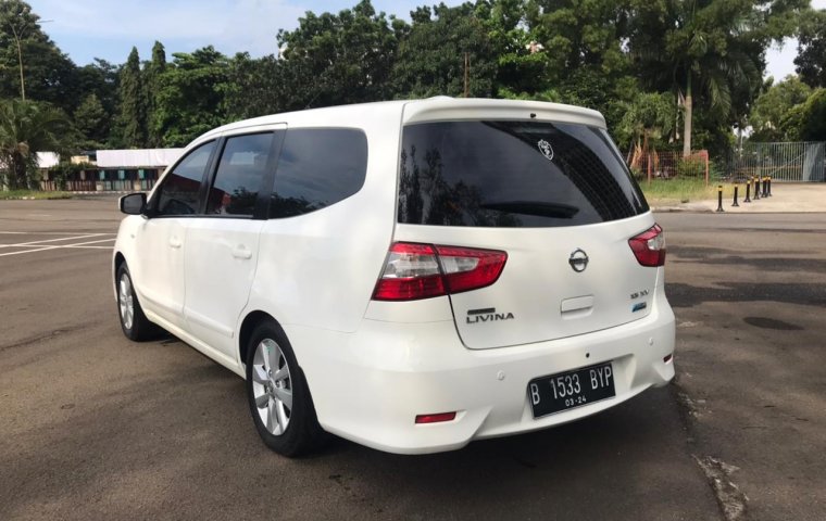 Nissan Grand Livina XV 2013 Putih