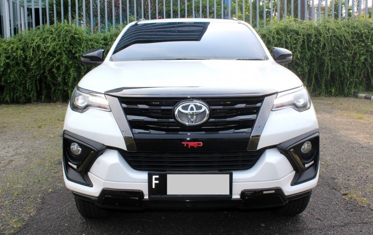 Toyota Fortuner VRZ TRD AT 2020 Putih