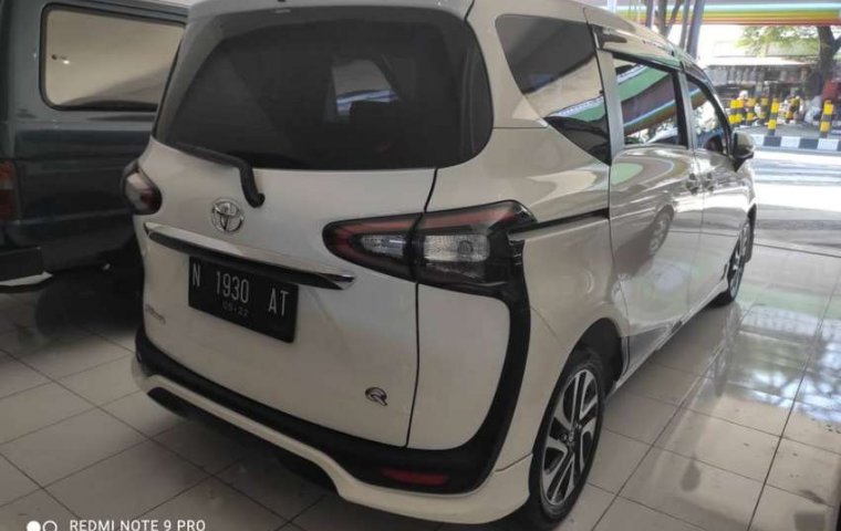 Mobil Toyota Sienta 2017 Q dijual, Jawa Timur