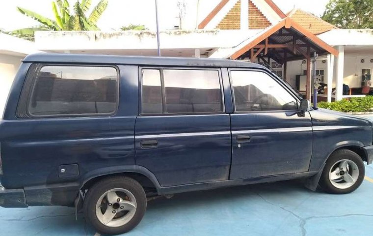 Mobil Isuzu Panther 1991 dijual, Jawa Timur