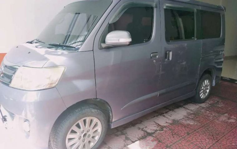 Jual mobil bekas murah Daihatsu Luxio X 2009 di Sulawesi Selatan