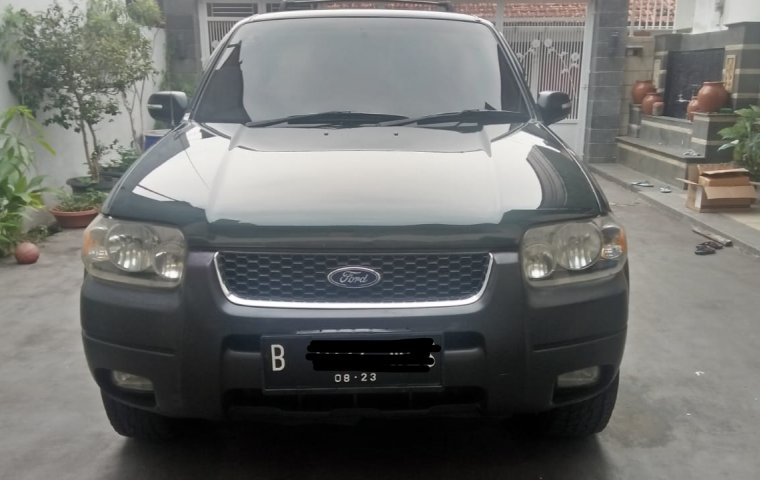 Ford Escape XLT 2003 SUV Ford escape thn 2003 tipe XLT 4x4 automatic bensin