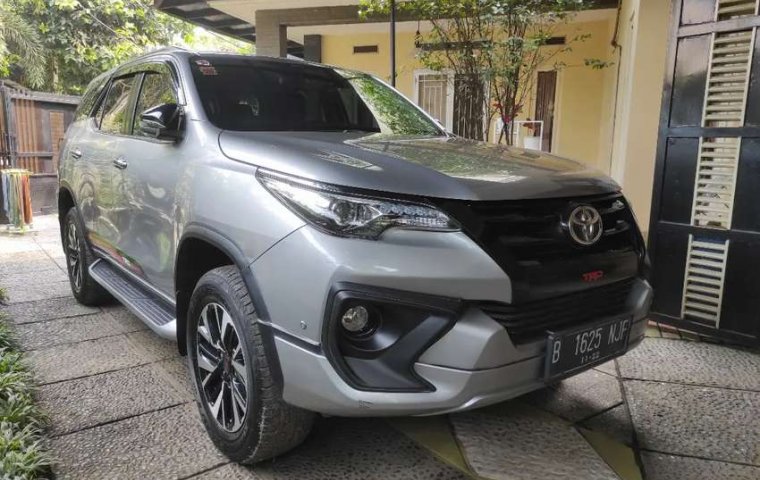 Jual cepat Toyota Fortuner TRD 2017 di Banten