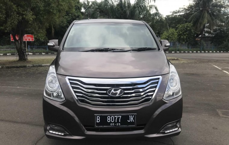 Hyundai H-1 Royale 2015 Coklat