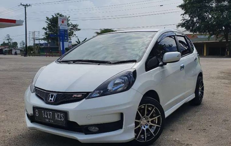 Mobil Honda Jazz 2014 RS terbaik di Jawa Tengah