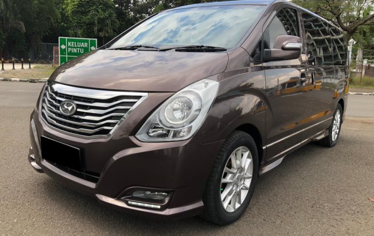 Hyundai H-1 Royale AT Bensin 2015 Coklat