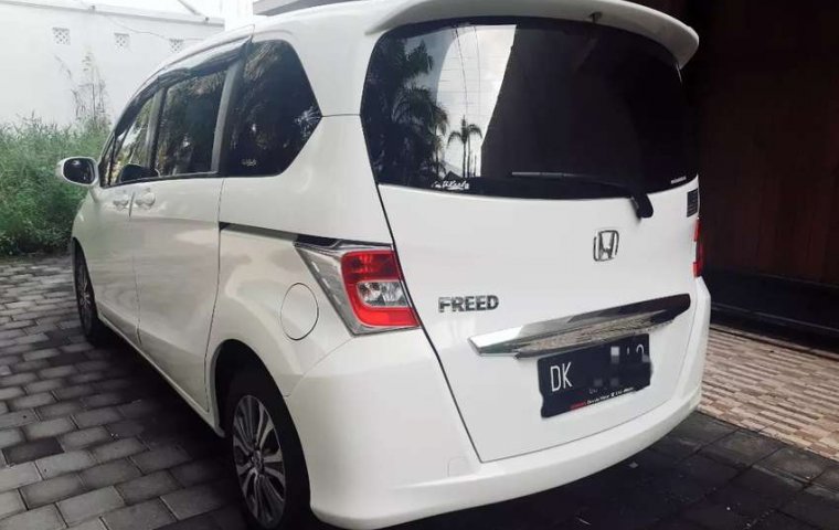 Jual cepat Honda Freed PSD 2014 di Bali