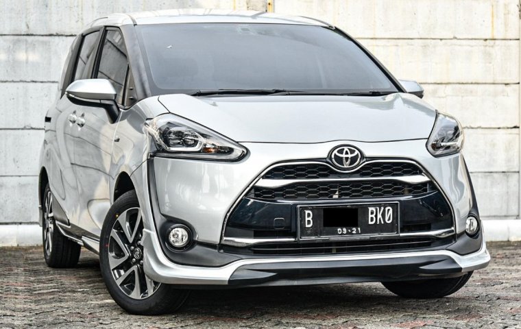 Toyota Sienta Q 2016