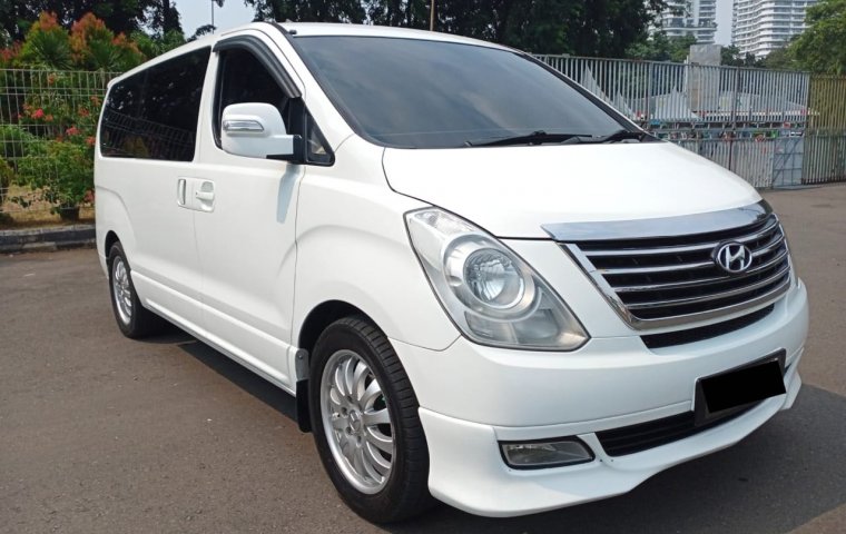 Hyundai H-1 XG 2014 Putih