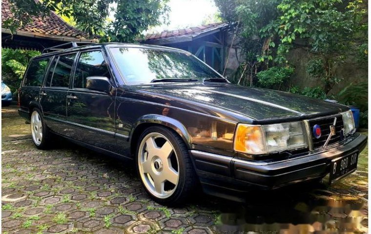 Volvo 960 1992 Jawa Barat dijual dengan harga termurah