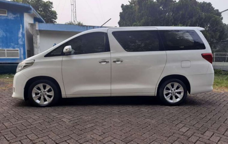 DKI Jakarta, Toyota Alphard G 2012 kondisi terawat