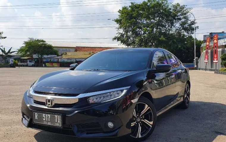 Mobil Honda Civic 2017 ES terbaik di Jawa Tengah