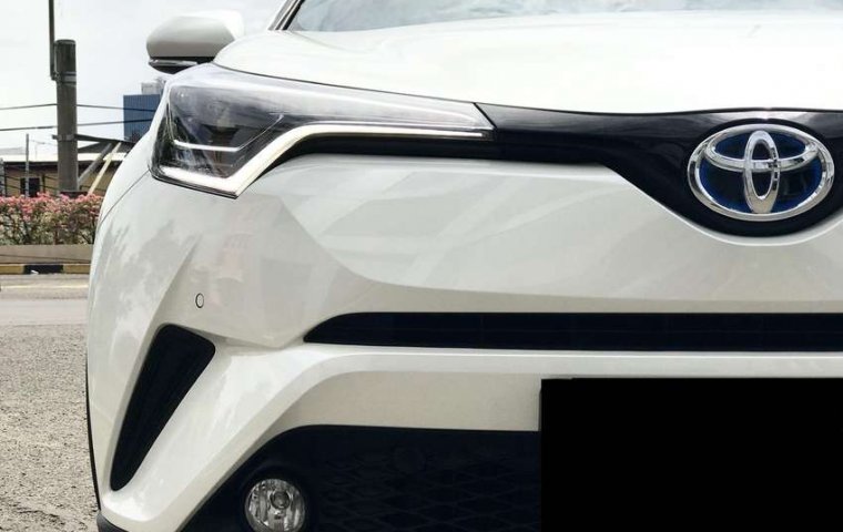 Mobil Toyota C-HR 2019 terbaik di DKI Jakarta