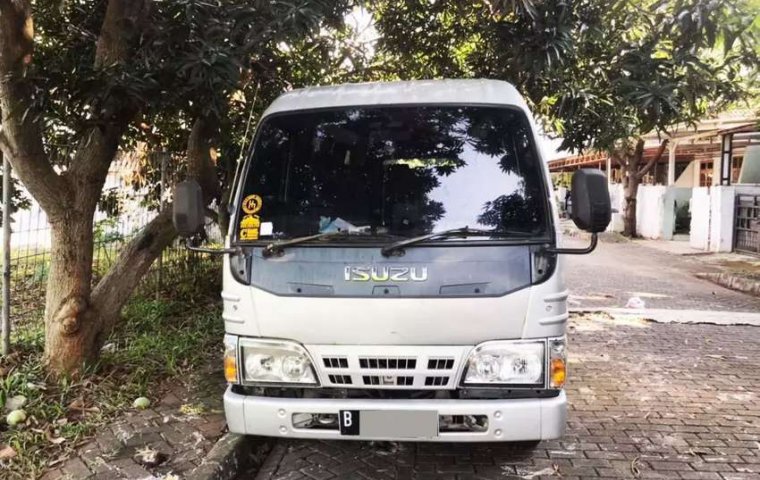 Dijual mobil bekas Isuzu Elf NKR, Banten 