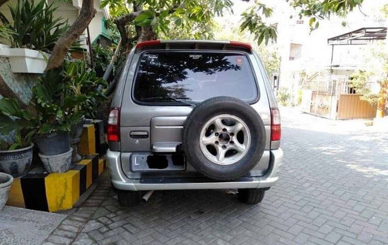 Jual mobil Isuzu Panther TOURING 2001 bekas, Jawa Timur