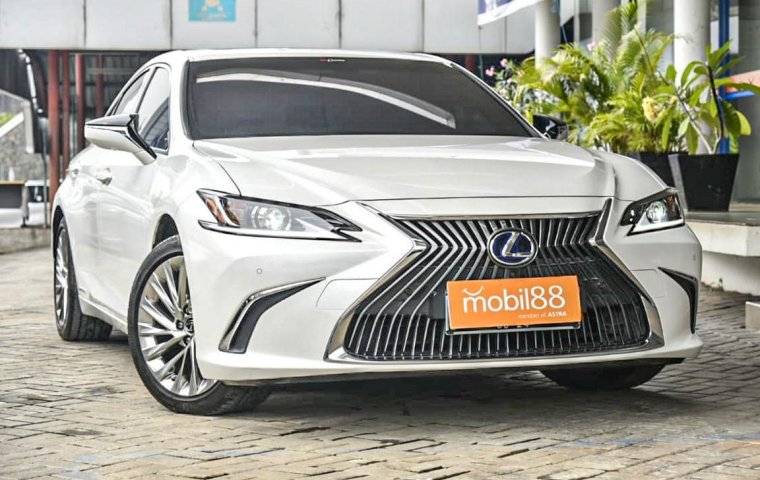 Lexus ES 300h 2019