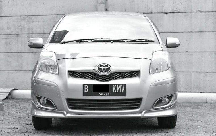 Toyota Yaris S Limited At 2011 Silver Murah Siap Pakai Bergaransi DP Minim