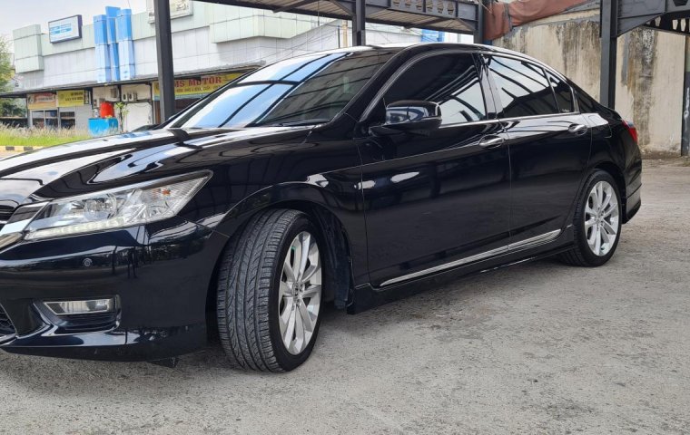 Honda Accord 2.4 VTi-L 2013 Black On Beige Low KM Tgn1 TDP 40Jt