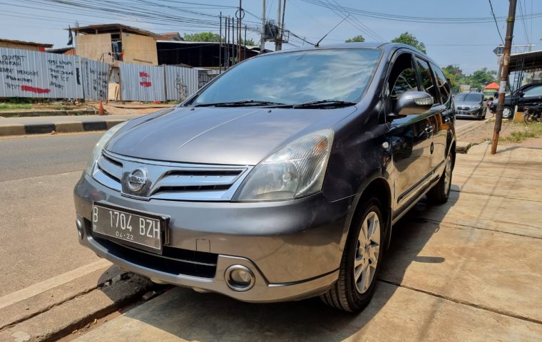 Nissan Grand Livina XV Ultimate 2012 A/T